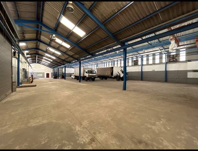 1,635M² FACTORY TO LET IN BEACONVALE